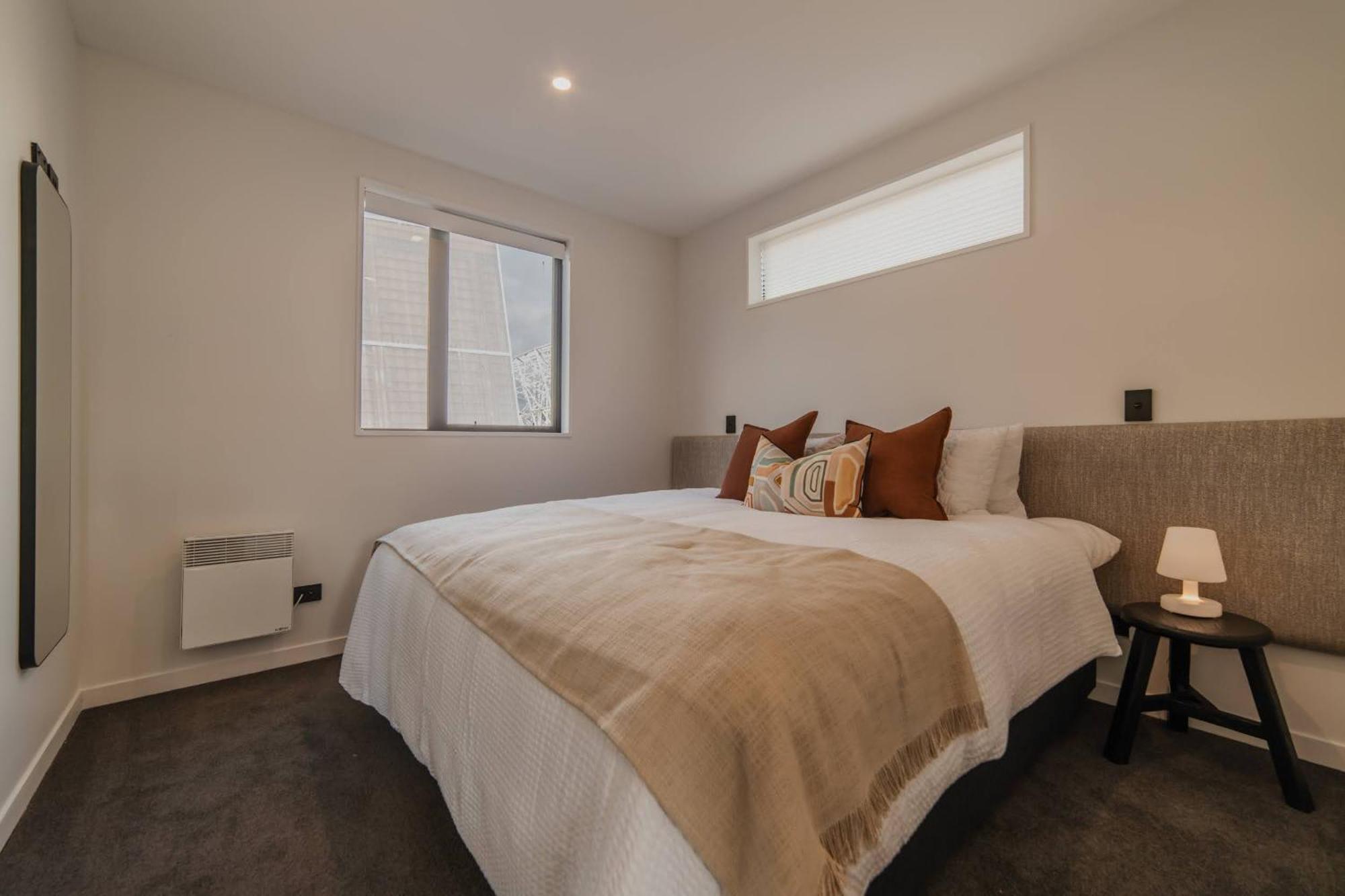 Bright 2br W Yard Washer Full Kitchen * Christchurch