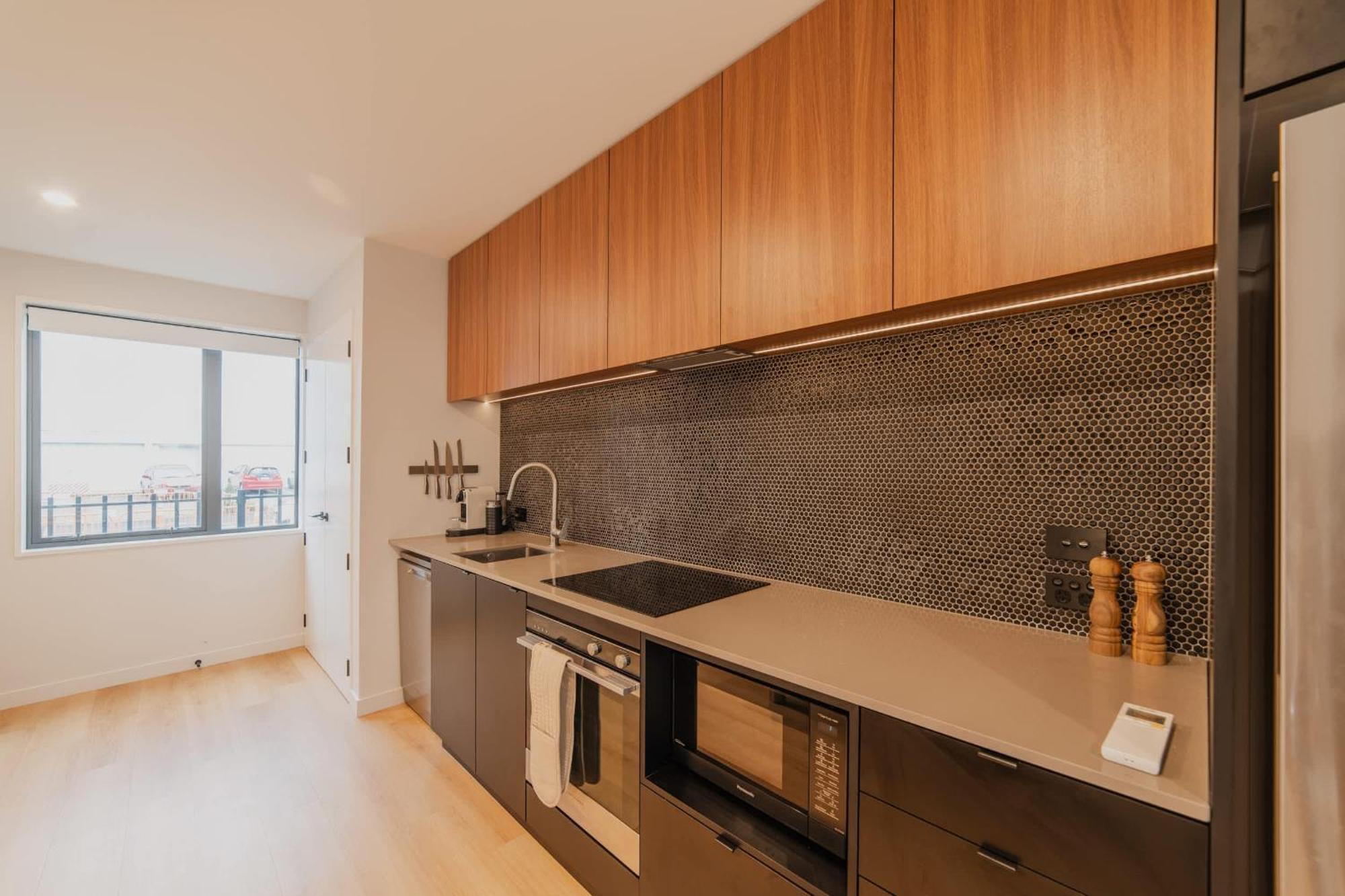 Bright 2br W Yard Washer Full Kitchen Holiday home Christchurch