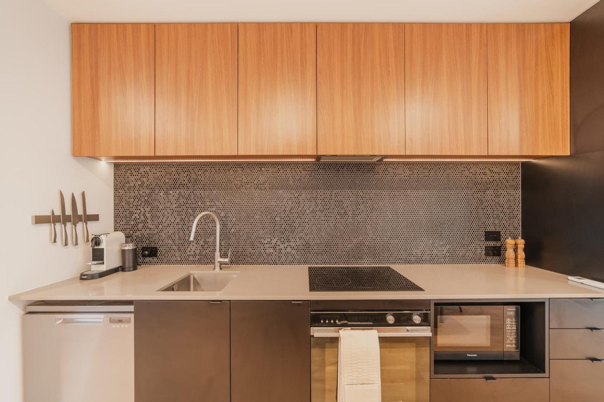 Bright 2br W Yard Washer Full Kitchen Christchurch