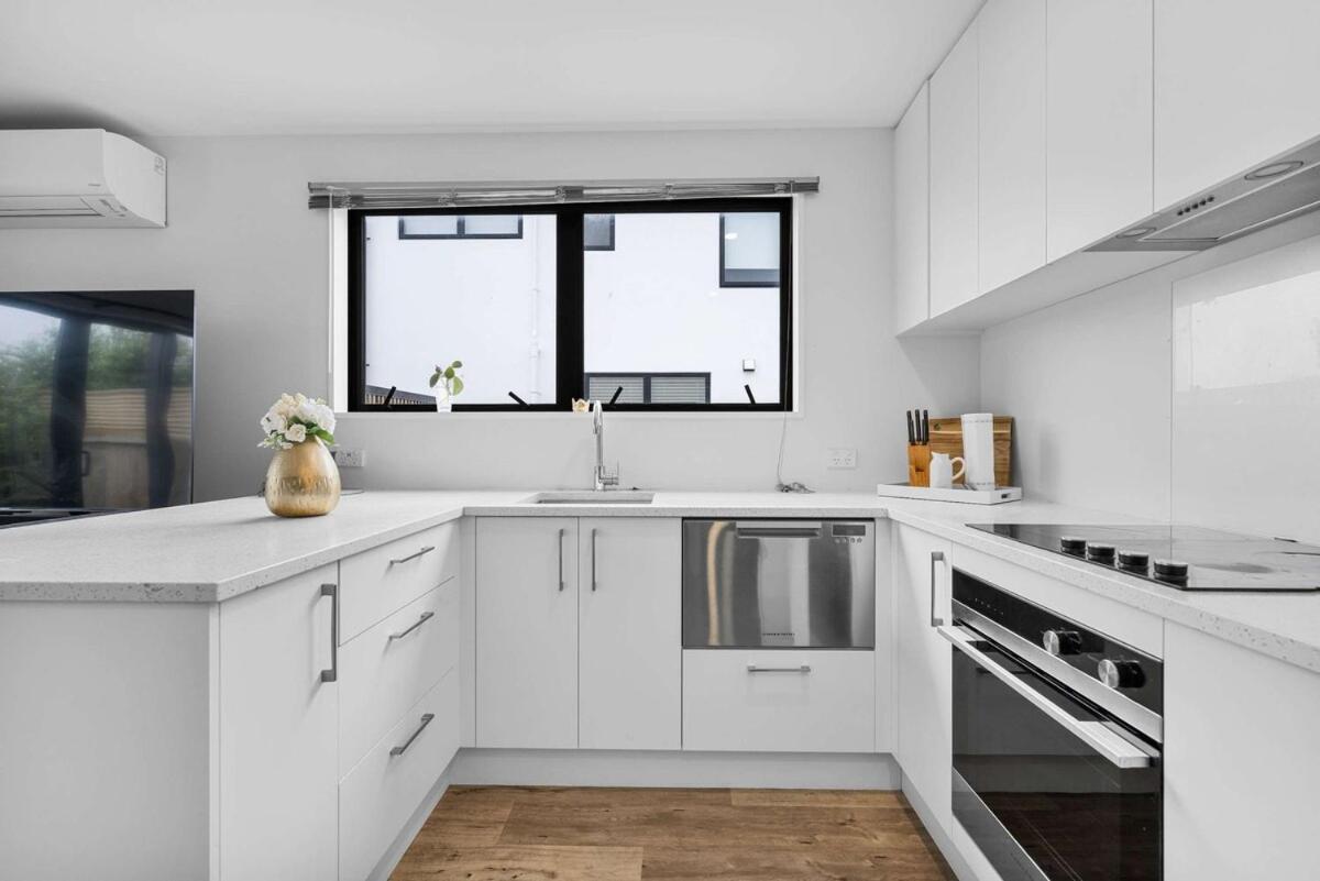 Charming 2-bedroom Townhouse * Christchurch
