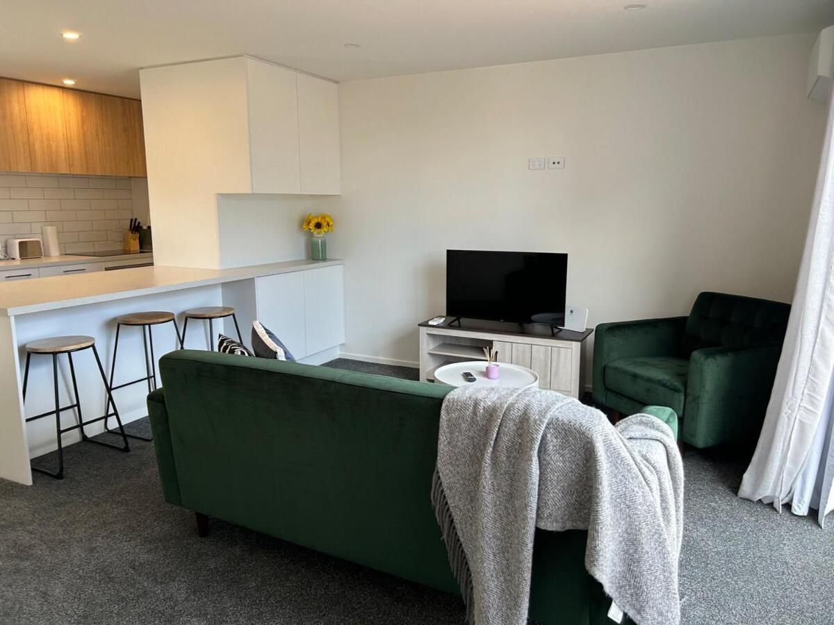 Apartment 5 On Armagh! *