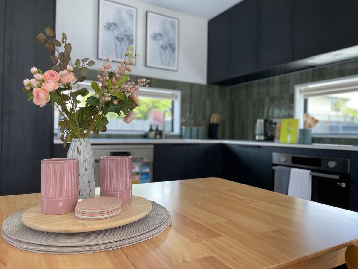 Luxury 2bed2bath Standalone With Parking Holiday home *