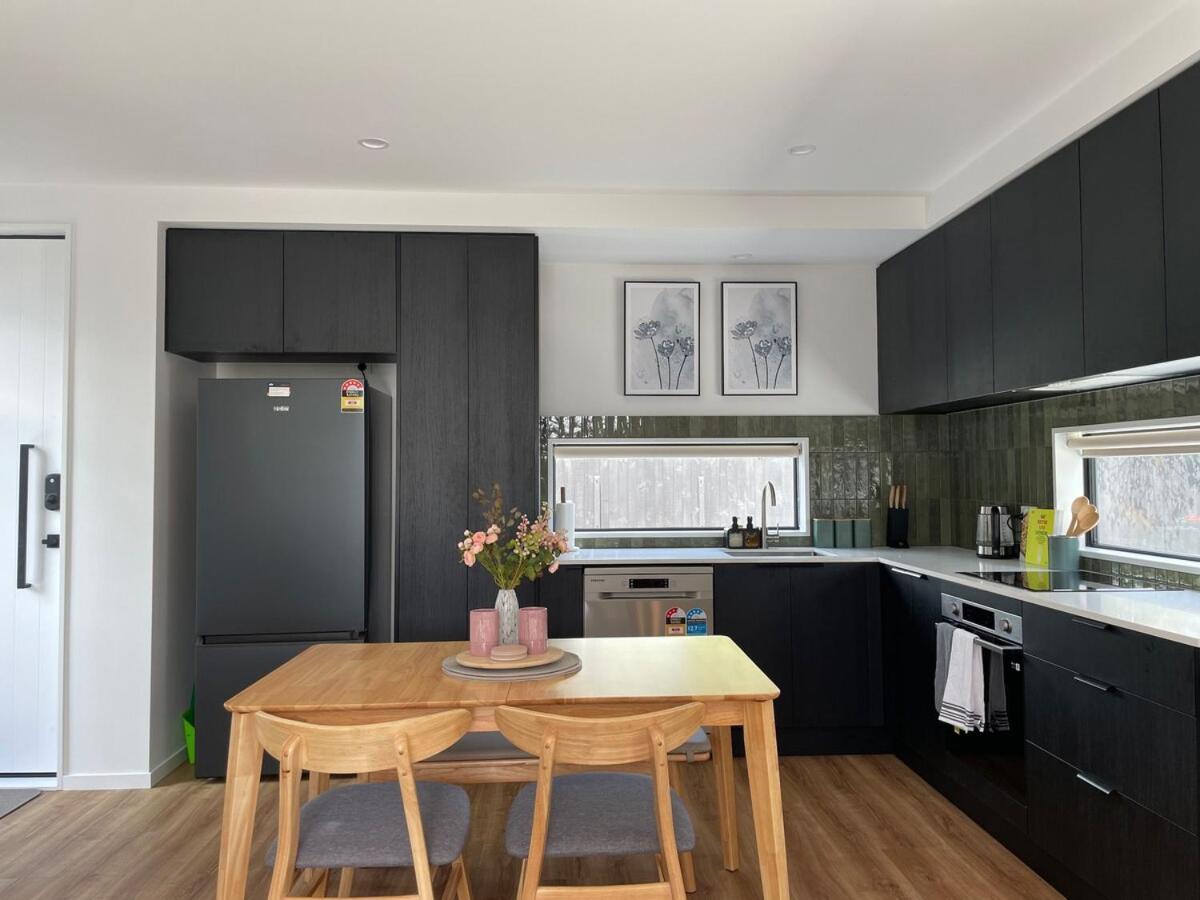 Luxury 2bed2bath Standalone With Parking