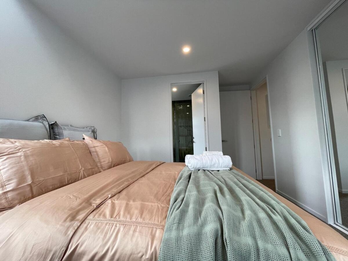 Holiday home Luxury 2bed2bath Standalone With Parking