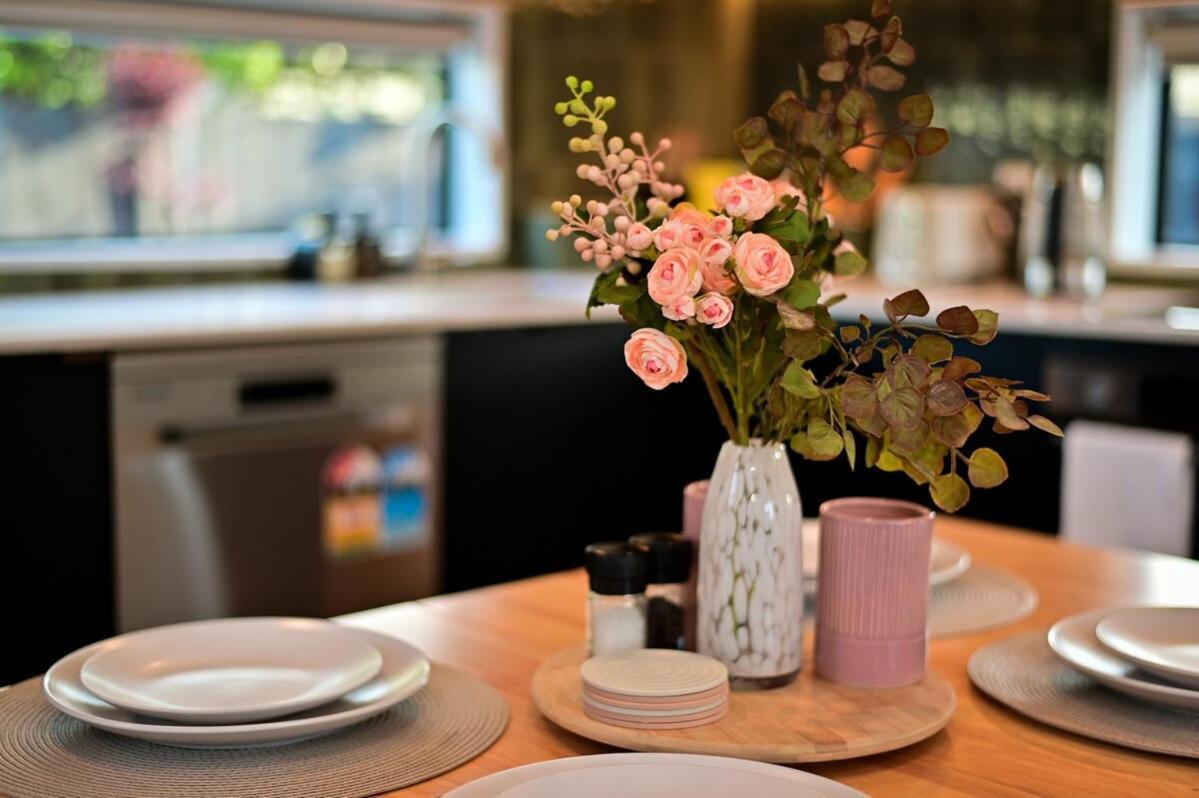 Luxury 2bed2bath Standalone With Parking Holiday home *