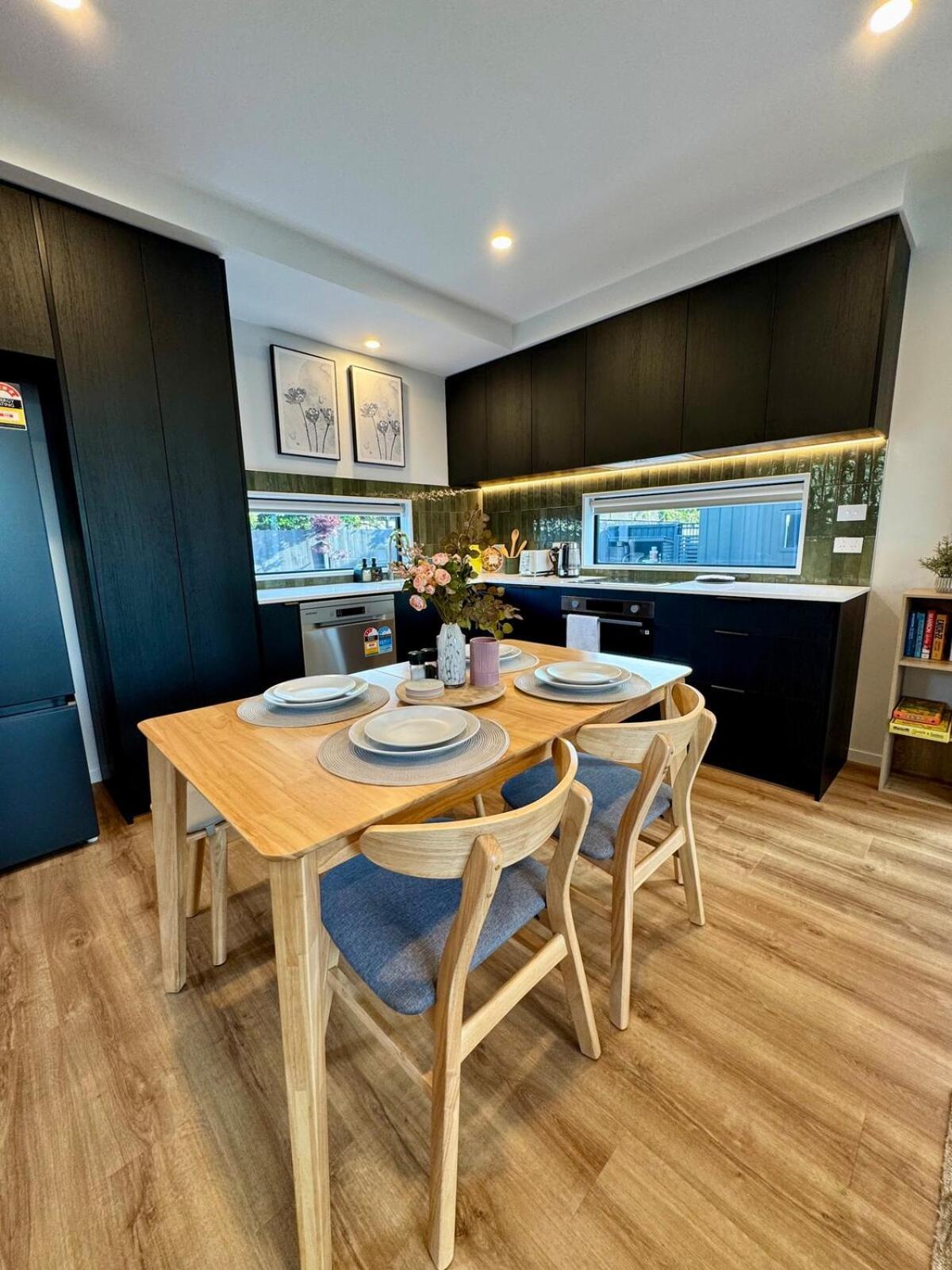 Luxury 2bed2bath Standalone With Parking Holiday home