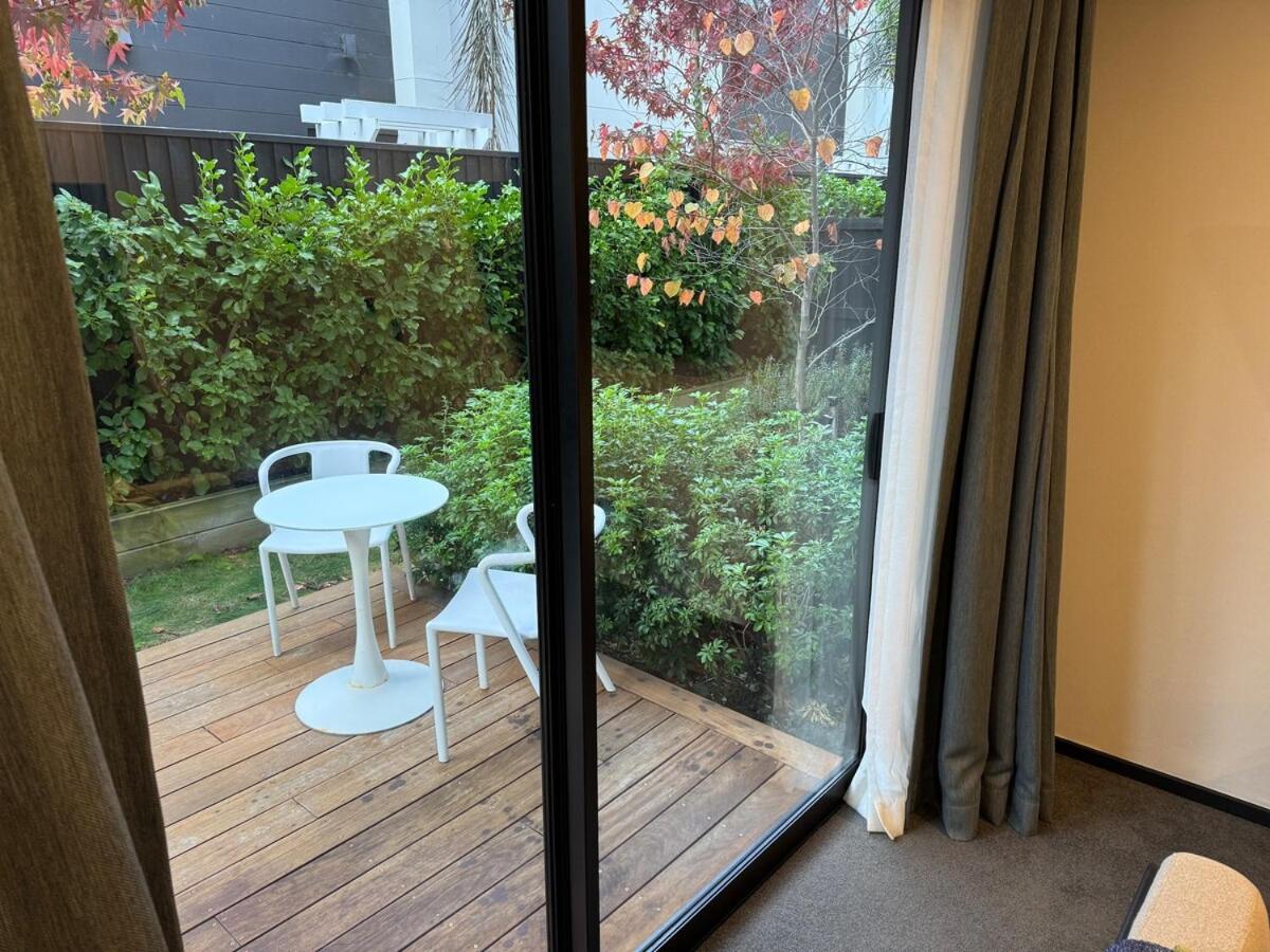 Whitewood 1b Apartment