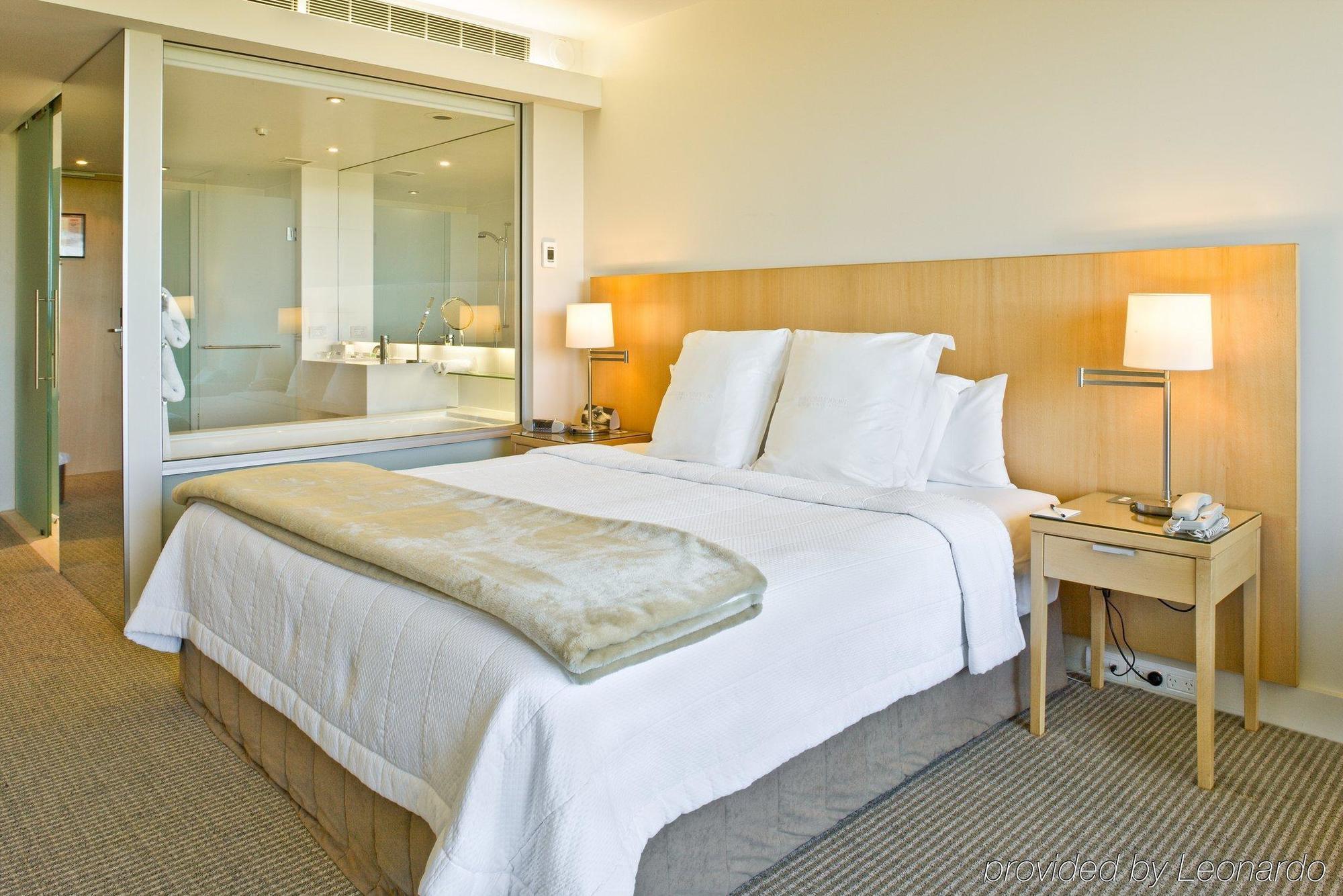 Commodore Airport Hotel