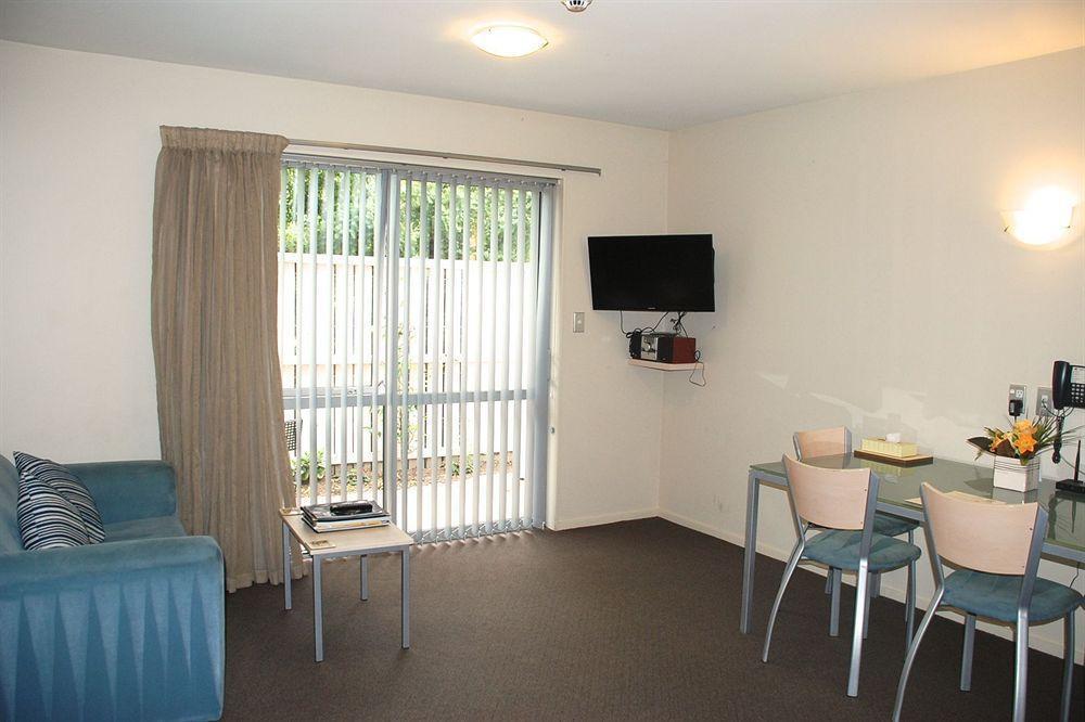 166 Majestic Court 4*