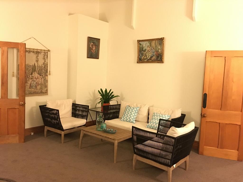 Monica Guest House Bed & Breakfast *