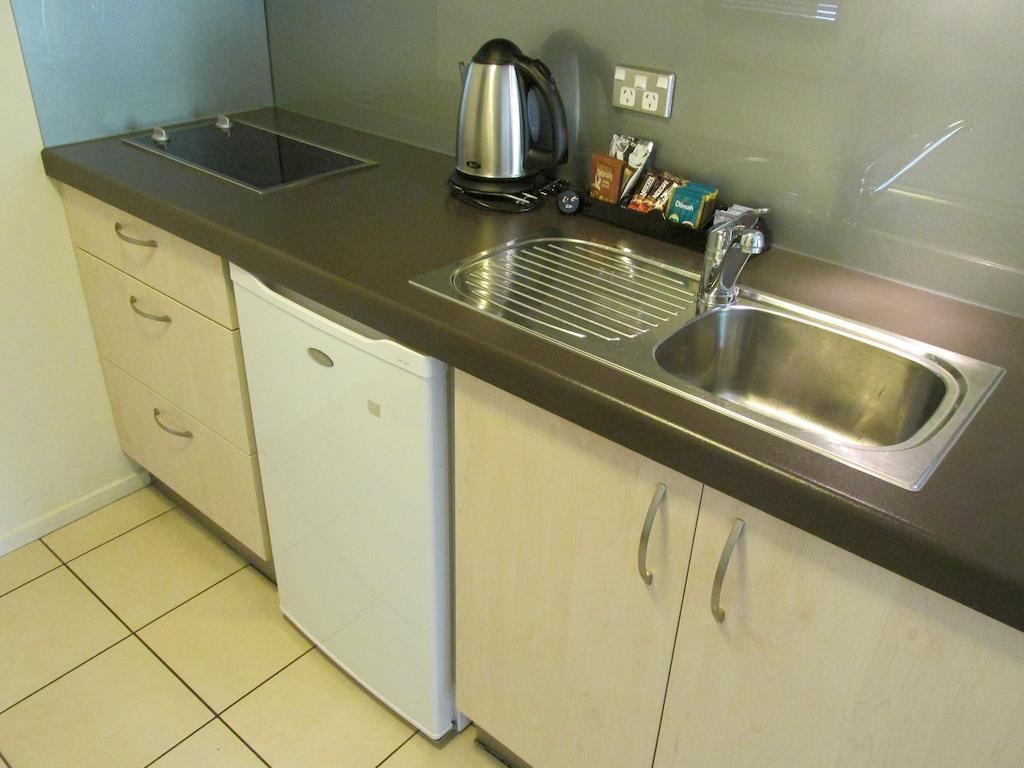 166 Majestic Court Motel 4*