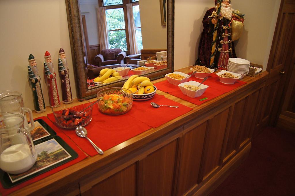 Bed & Breakfast Belmont On Harewood 4*