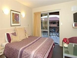 166 Majestic Court Motel 4*