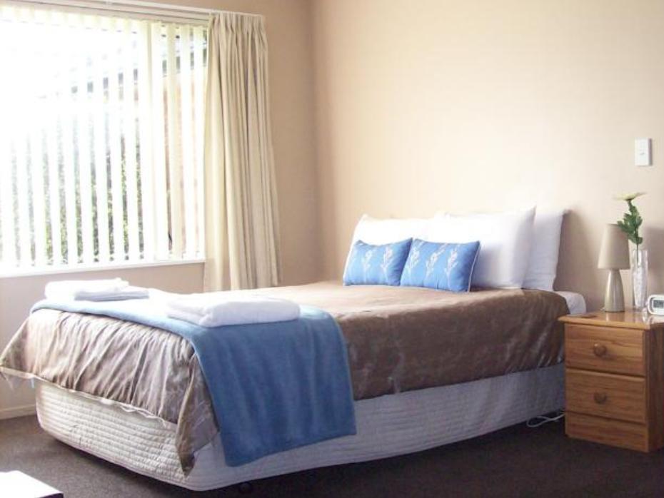 Northwood Motor Motel 4*
