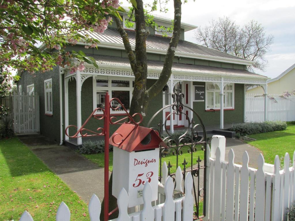 Bed & Breakfast Designer 3*