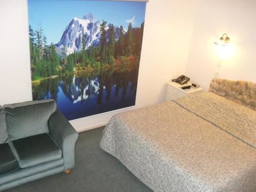 Cherry Tree Motel 3*