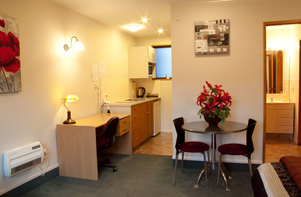 Strathern Motor 4* Christchurch