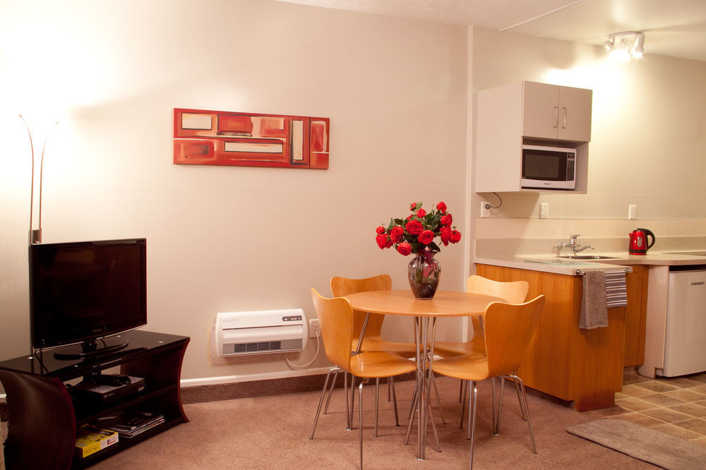 Strathern Motor 4* Christchurch