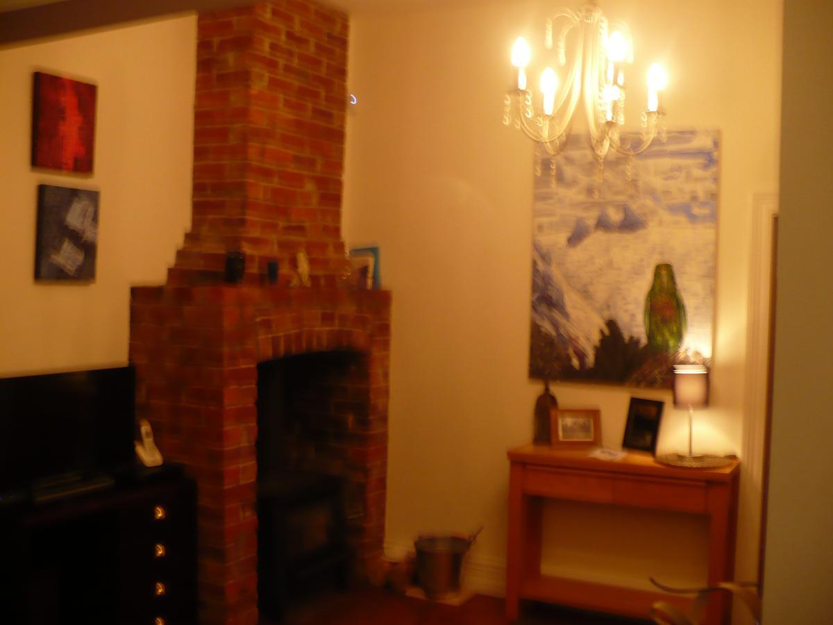 Villa Brockworth *