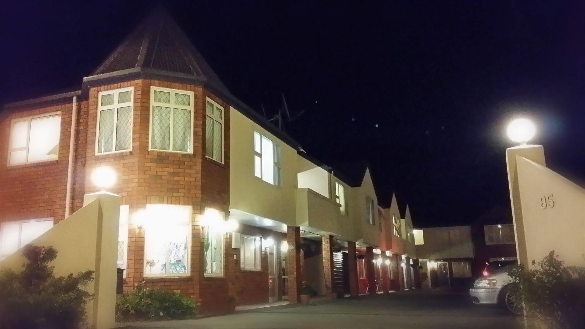 Motel Rosewood Court 4*