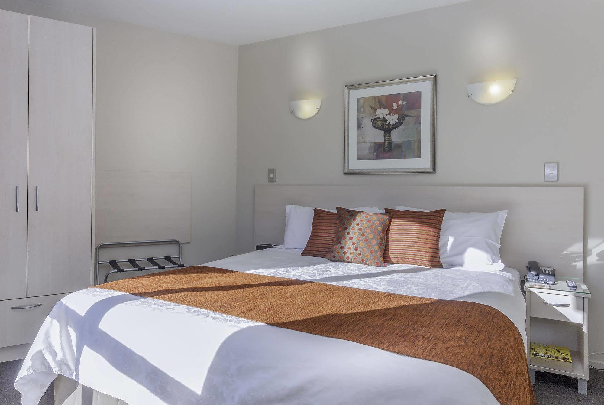 166 Majestic Court 4*
