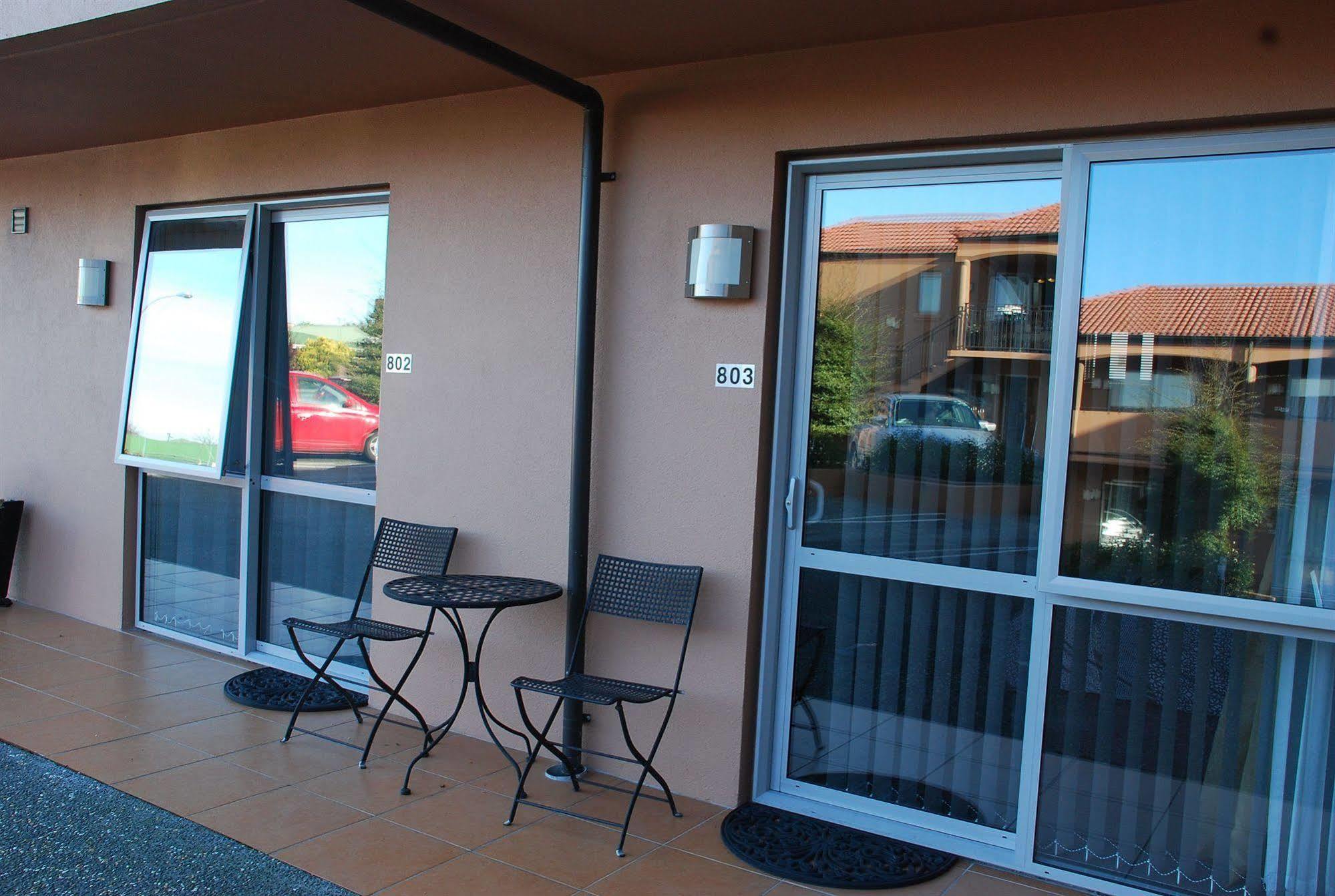166 Majestic Court Motel 4*