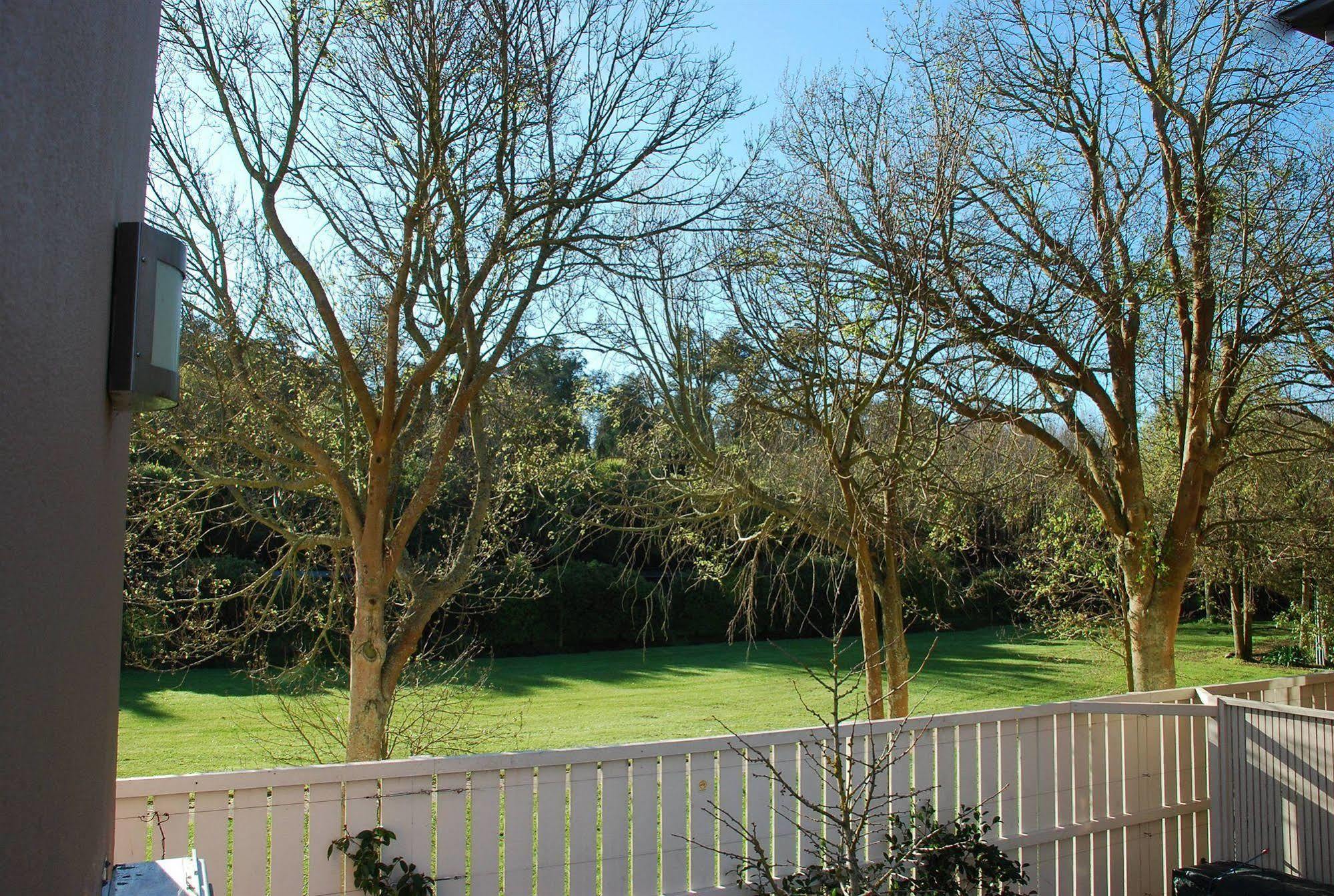 166 Majestic Court Motel 4*