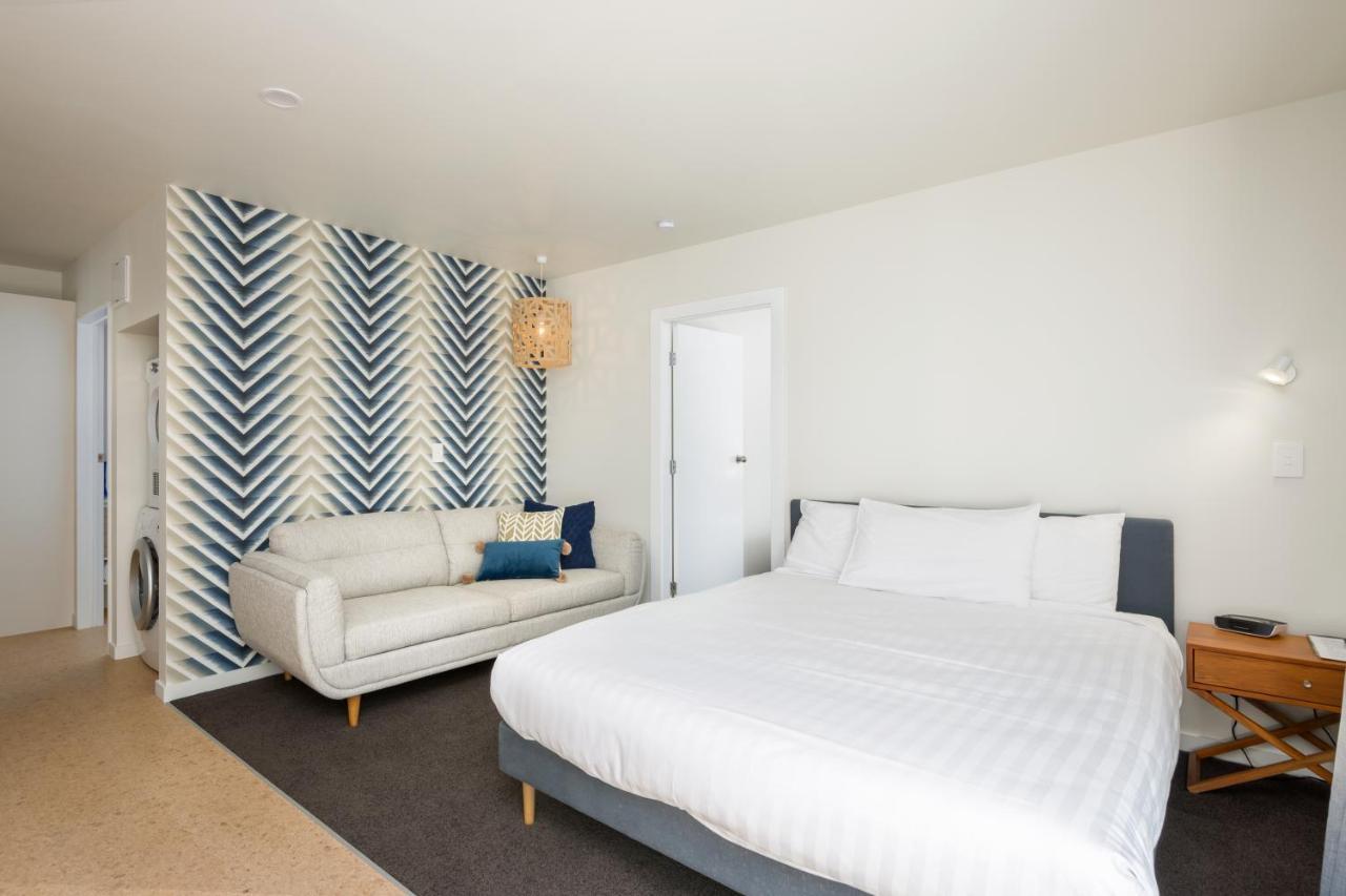 The Adelphi Motel 4*