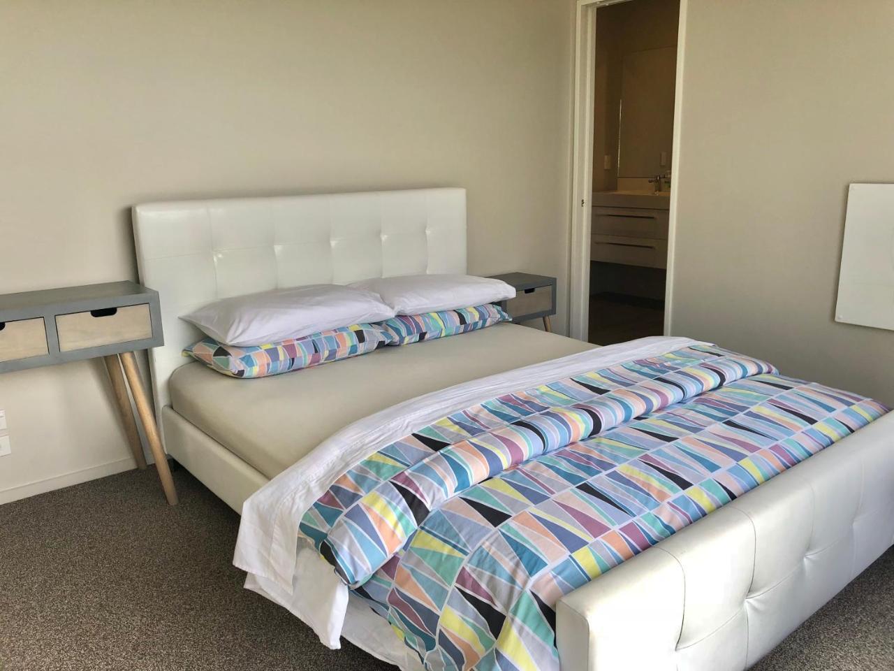 Lovely, Sunny, Sweet Apartamento Christchurch