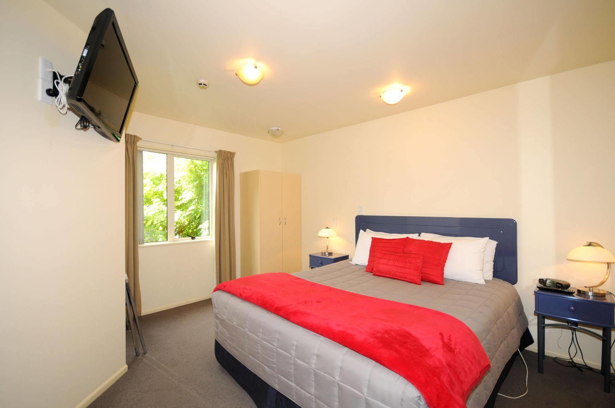 The Milano Motel 4*