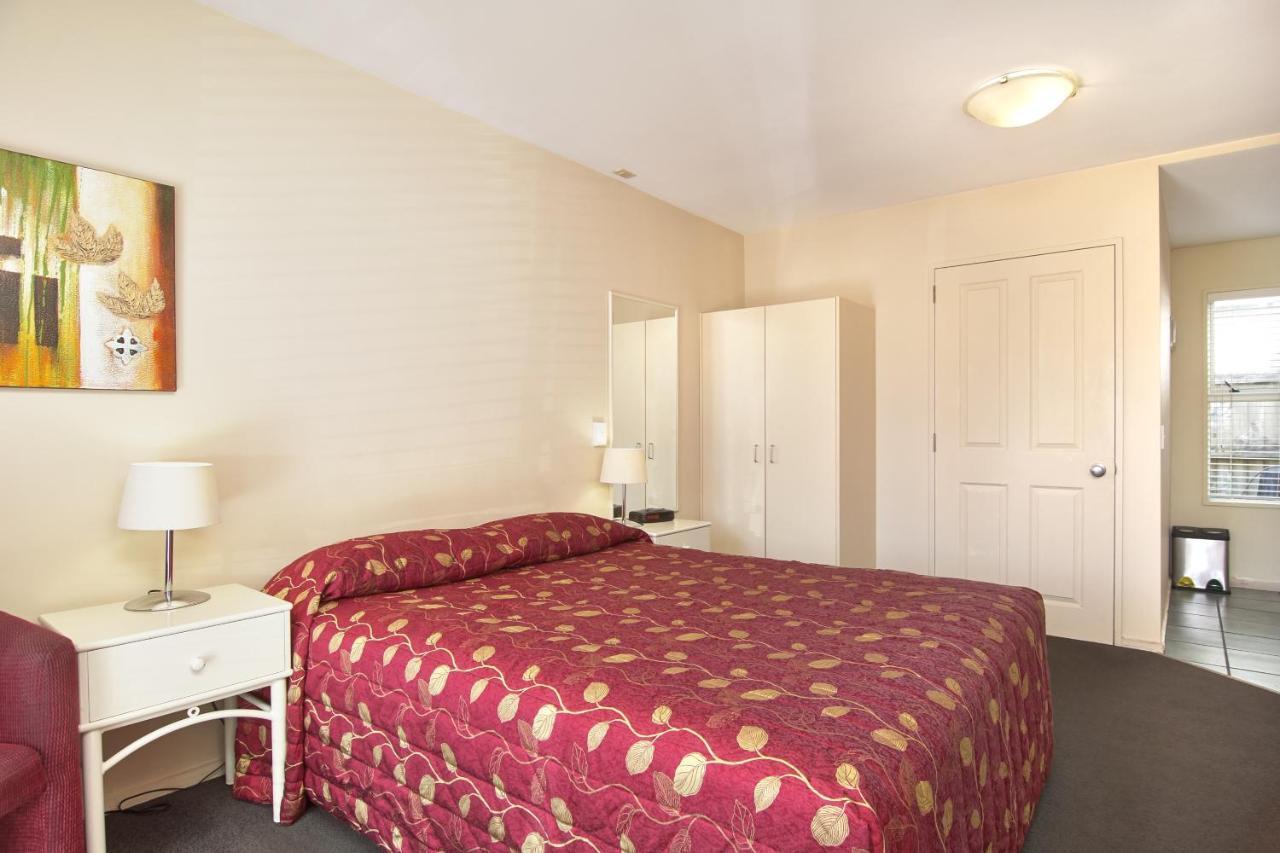 Motel Apollo