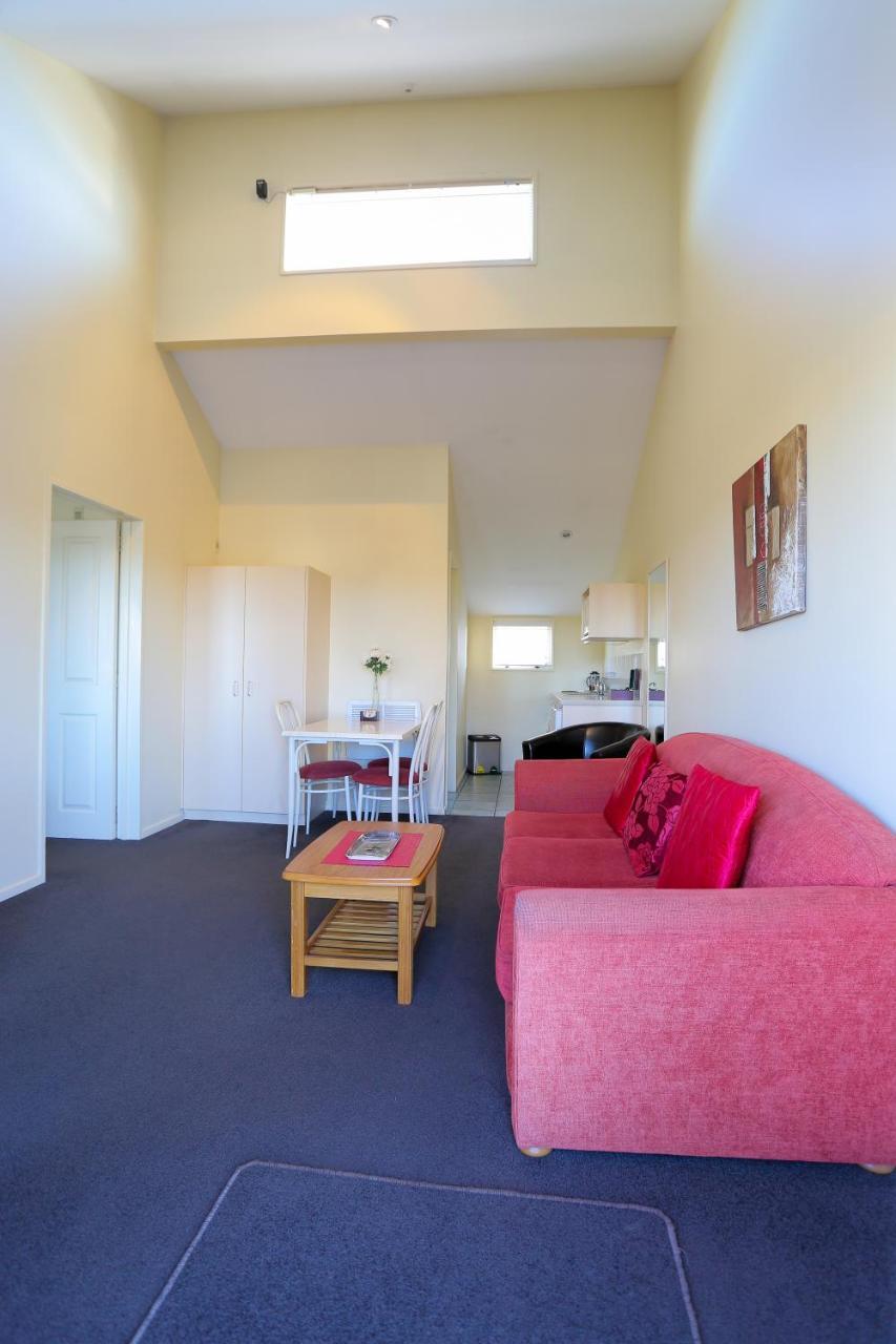 Apollo Motel 4*