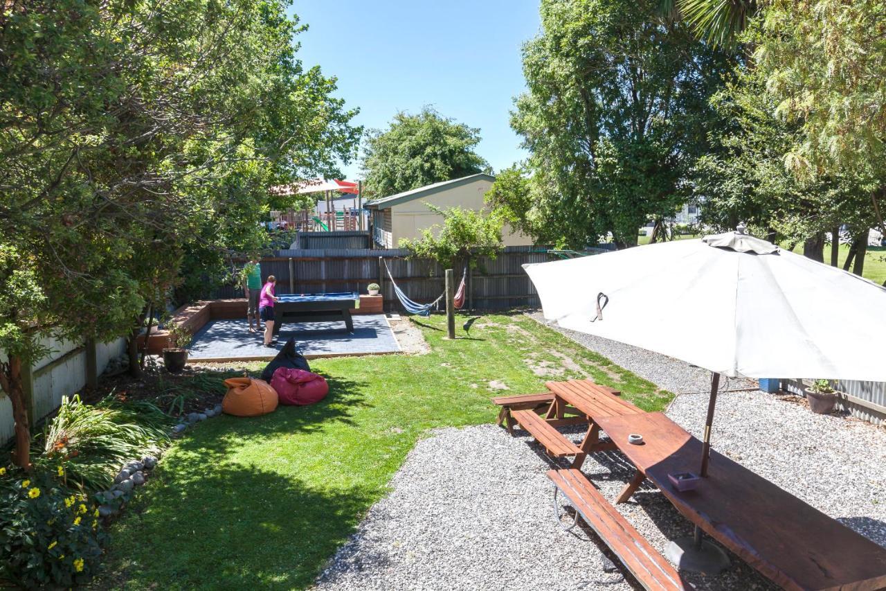 Hostel Around The World Backpackers *