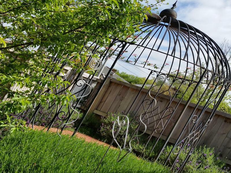 Bed & Breakfast Designer 3*