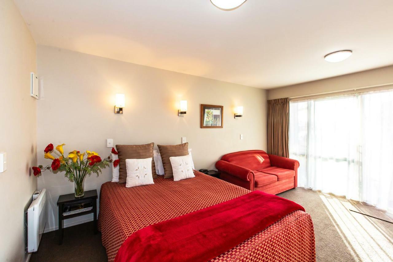 Cranford Oak Motel 4*