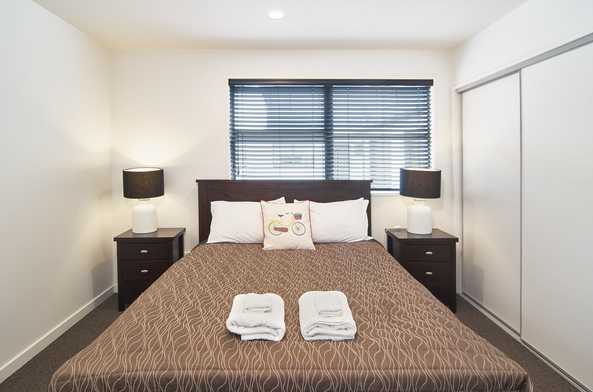 Hutcheson Street Apartment *