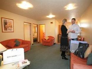 Strathern Motor Motel 4*