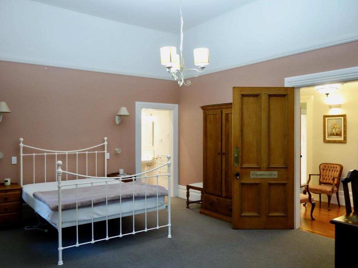 Holly Manor - The Historic Gallery Apartment Christchurch