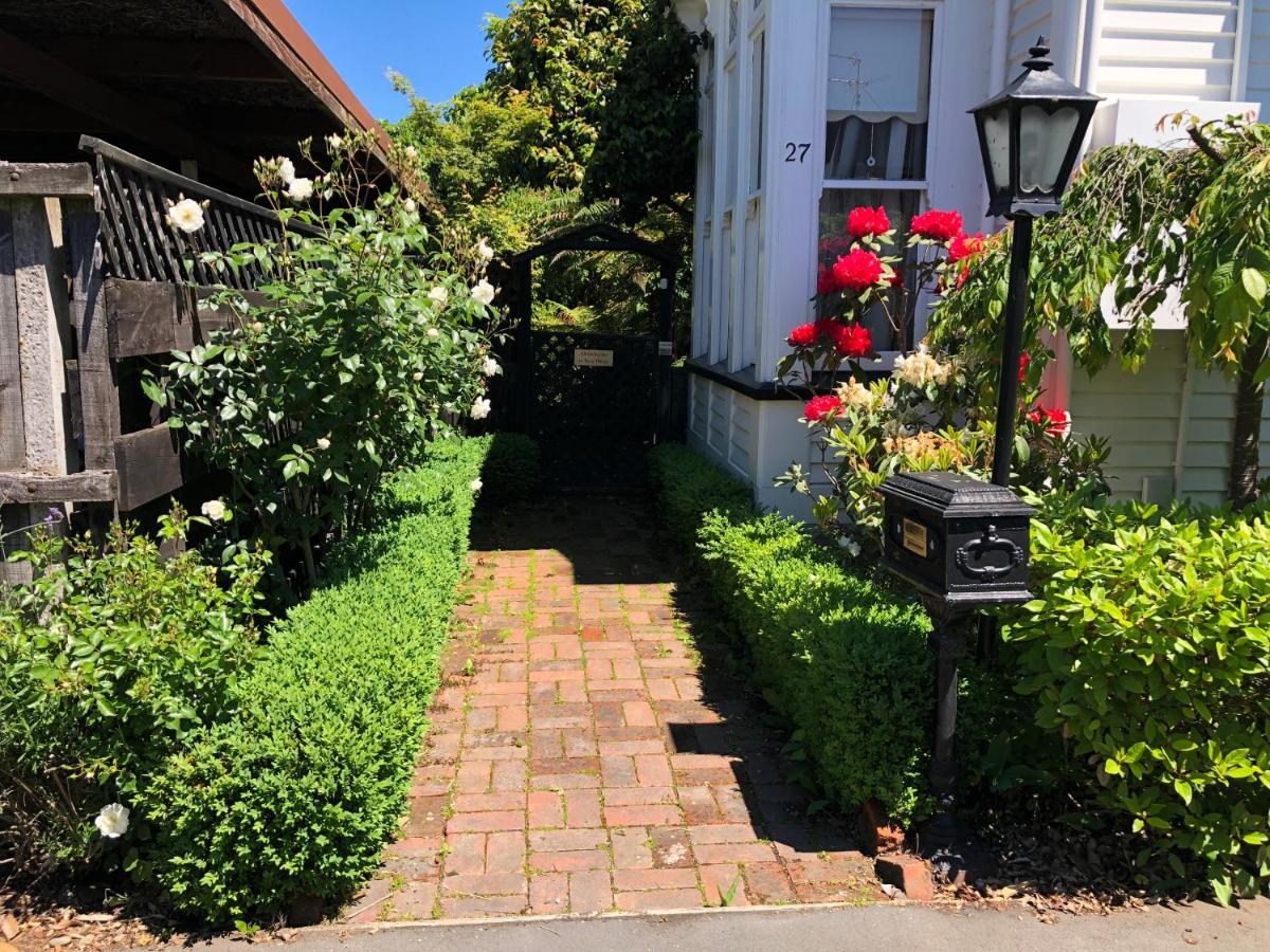 Holly Manor - The Historic Gallery Apartment Christchurch