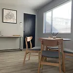 Stylish Oasis In Central City