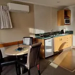 Amross Court