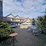 Amross Court