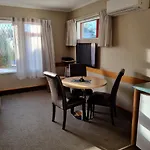 Amross Court