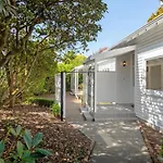 Fendalton Villa - Christchurch Holiday Home