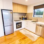 2 Bed Paradise Near Hagley Park