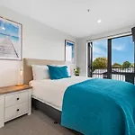 Barbadoes Beauty - Christchurch Holiday Apartment
