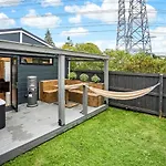 Studio Unit With Spa Bath