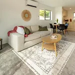 Riccarton 2 Bed 1 Bath W/Garage