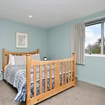Charlesworth Villa - Christchurch Holiday Homes