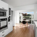 Spacious Quality Apartment, Convenient Location